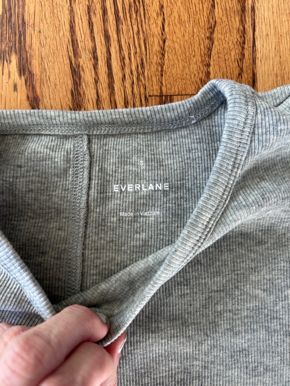 Everlane Heather Gray Ribbed T Shirt Size Small - Picture 2 of 4
